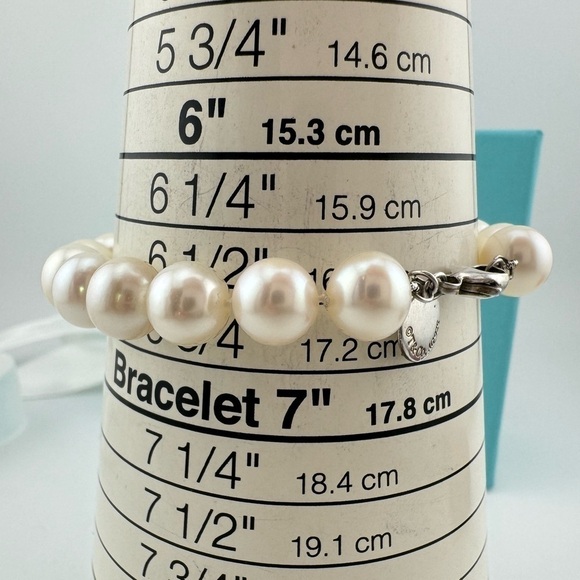 RARE Tiffany & Co. Ziegfeld 9-10mm Pearl Bracelet Sterling Silver - Picture 6 of 7